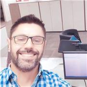 Psicologo y Coach profesional, nativo del Español, ofrezco clases conversacionales para extranjeros, vivo en Madrid